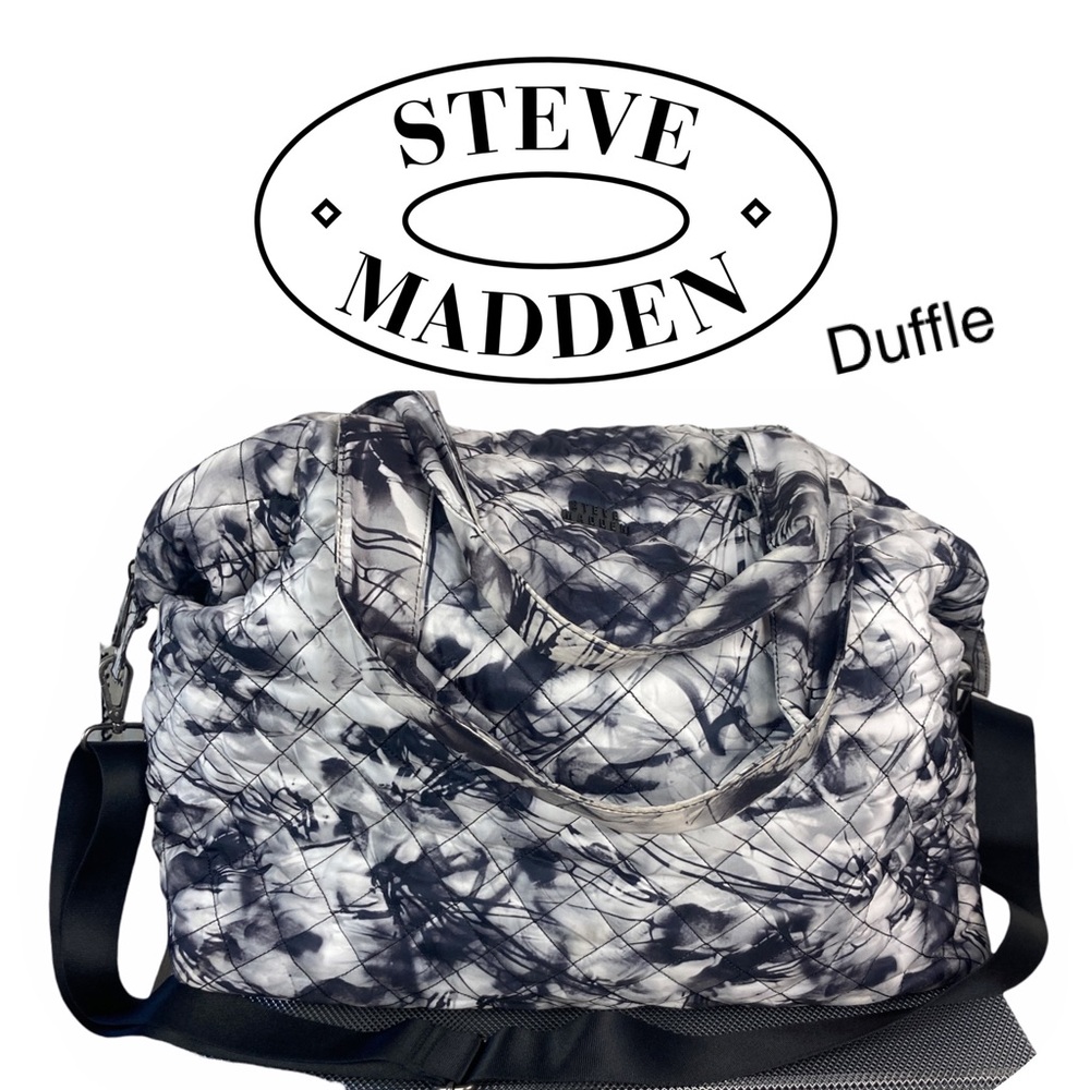 Steve Madden Large Black & White Tote Duffle Bag EUC